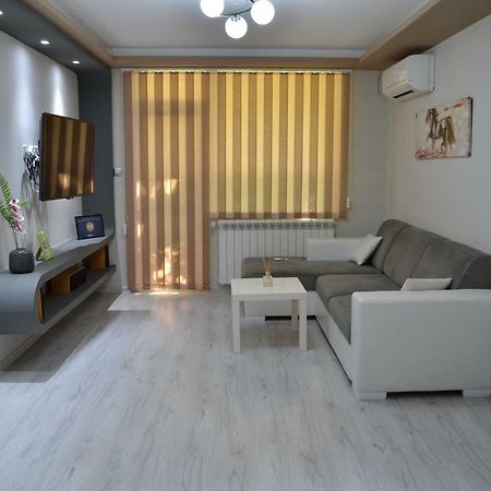 Luxury Apartment Near Varna, Located In Targovishte Eksteriør bilde